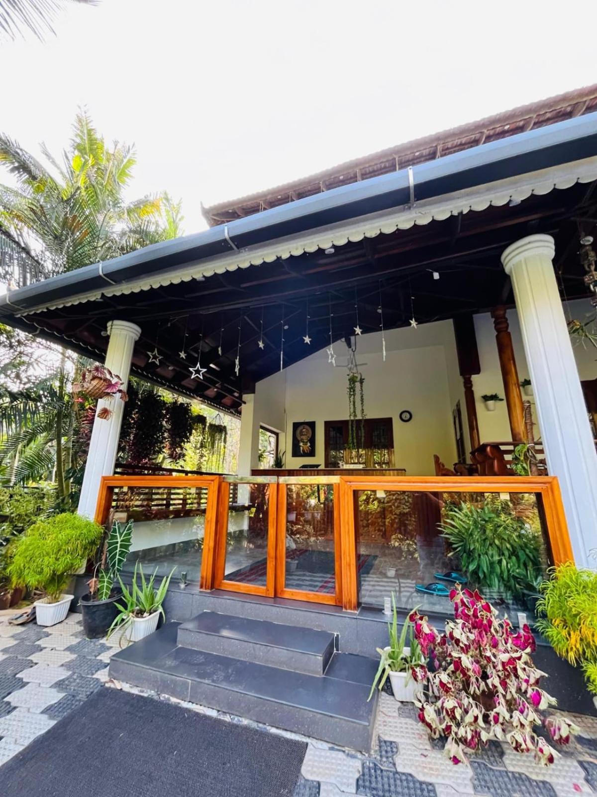 Lush Acres Villa เทกคาดี ภายนอก รูปภาพ