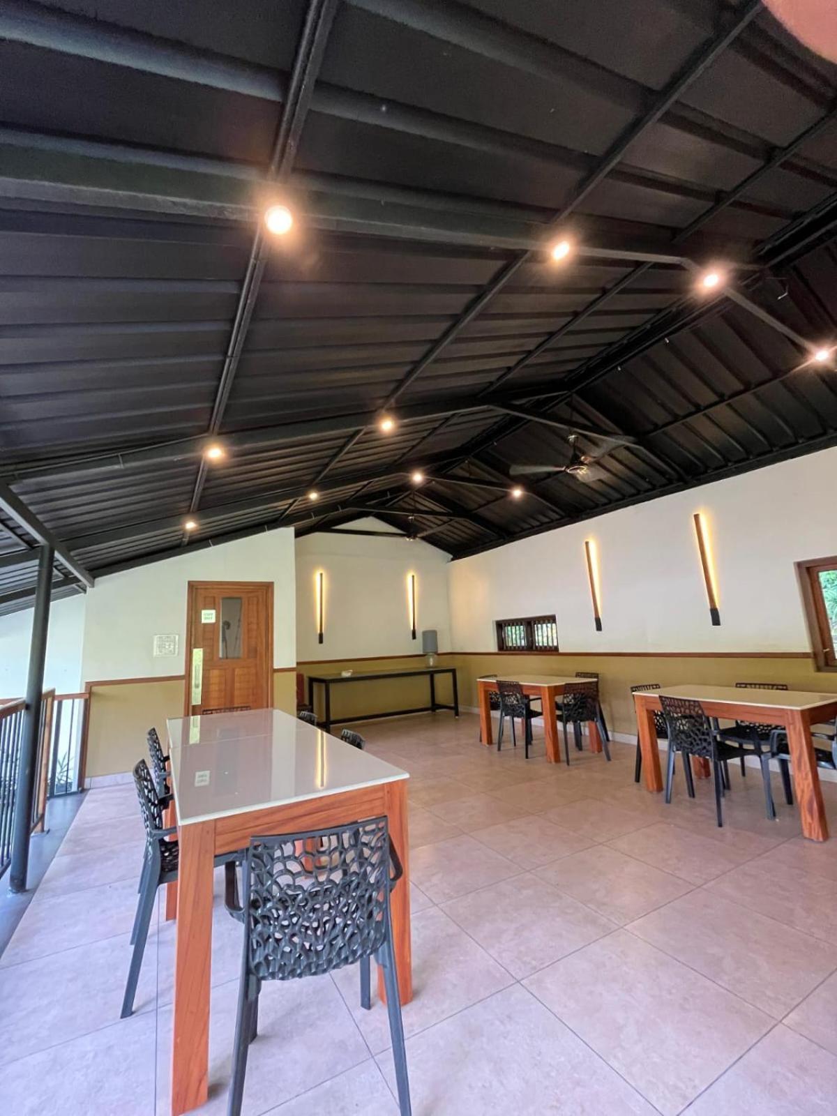Lush Acres Villa เทกคาดี ภายนอก รูปภาพ