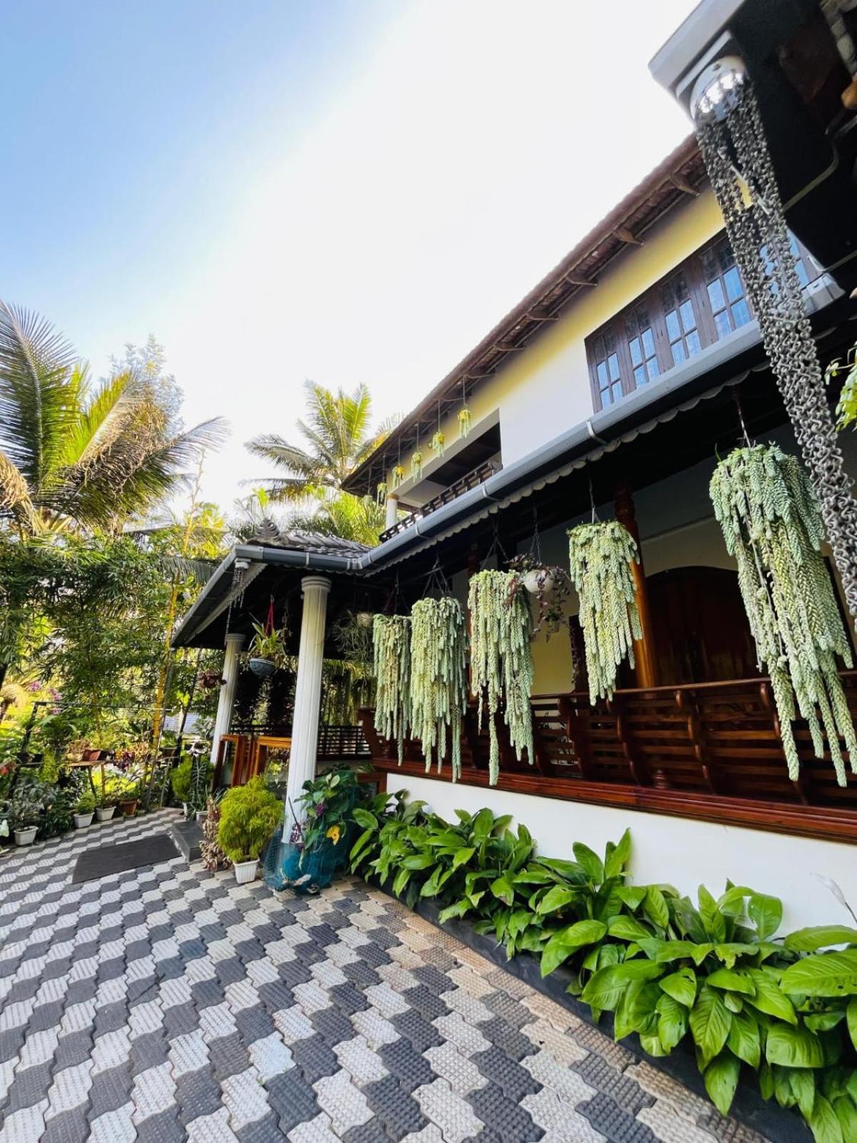 Lush Acres Villa เทกคาดี ภายนอก รูปภาพ