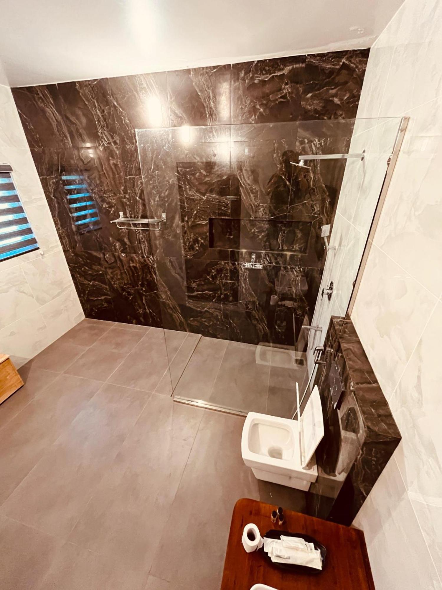 Lush Acres Villa เทกคาดี ภายนอก รูปภาพ