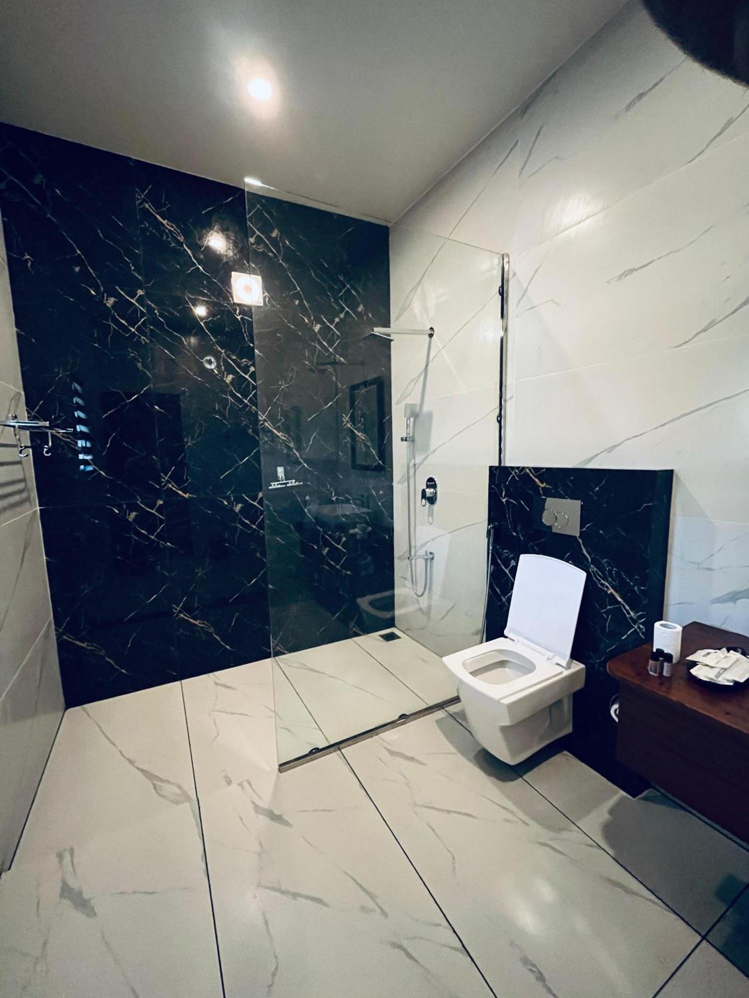 Lush Acres Villa เทกคาดี ภายนอก รูปภาพ